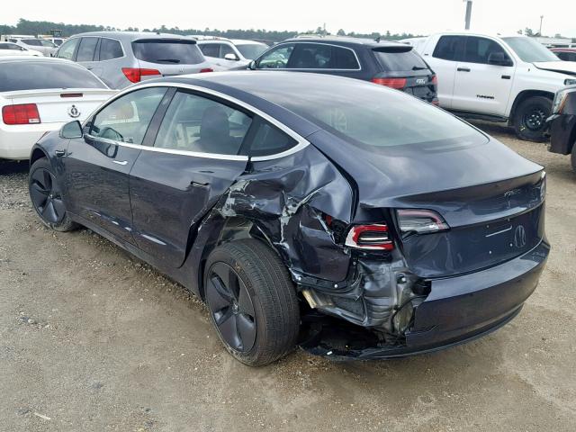 5YJ3E1EA2JF157649 - 2018 TESLA MODEL 3 GRAY photo 3