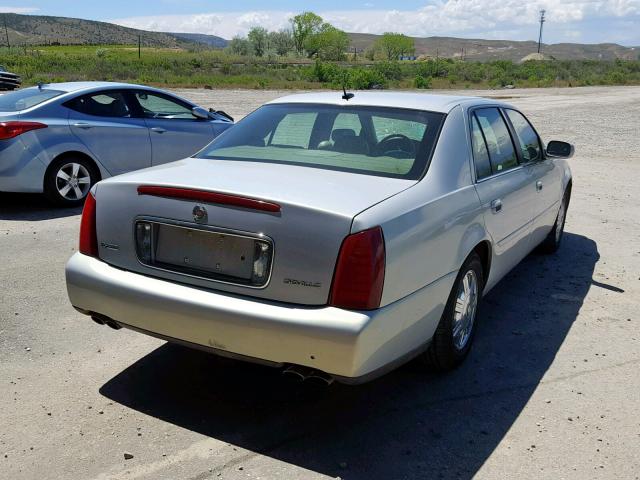 1G6KD54Y85U227241 - 2005 CADILLAC DEVILLE WHITE photo 4