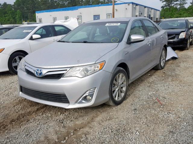 4T1BD1FKXCU058346 - 2012 TOYOTA CAMRY HYBR SILVER photo 2