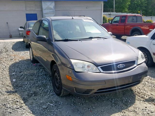 1FAFP31N96W226857 - 2006 FORD FOCUS ZX3 GRAY photo 1