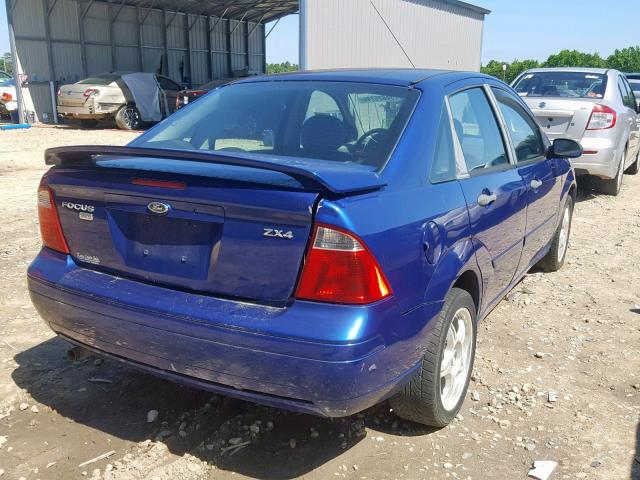 1FAHP34N06W234608 - 2006 FORD FOCUS ZX4 BLUE photo 4