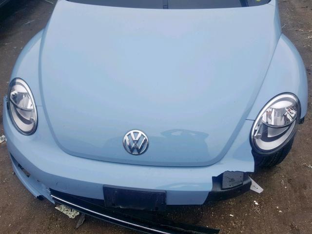 3VWJL7AT9DM617328 - 2013 VOLKSWAGEN BEETLE BLUE photo 7