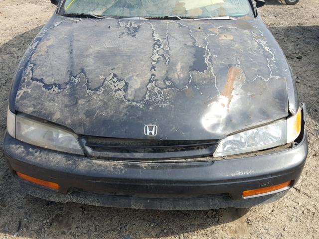 1HGCD5624RA009736 - 1994 HONDA ACCORD DX BLACK photo 7