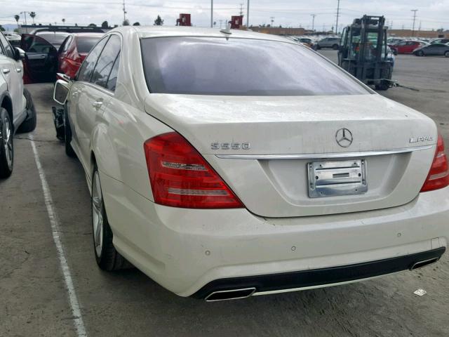 WDDNG7BB3BA408195 - 2011 MERCEDES-BENZ S 550 WHITE photo 3