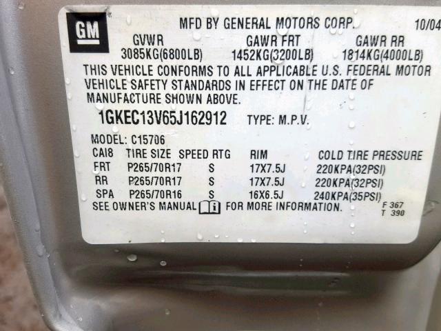 1GKEC13V65J162912 - 2005 GMC YUKON SILVER photo 10