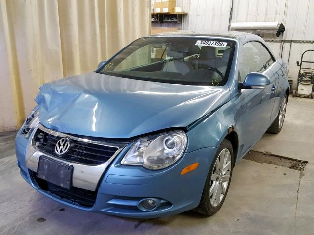 WVWFA71FX8V002758 - 2008 VOLKSWAGEN EOS LUX 蓝色 照片 2