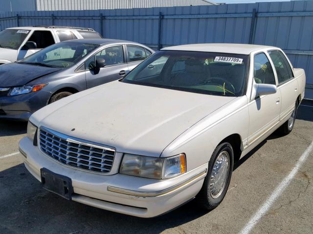 1G6KE52Y2VU215943 - 1997 CADILLAC DEVILLE DE WHITE photo 2