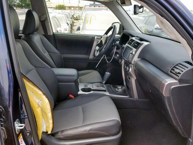 JTEBU5JR9J5572739 - 2018 TOYOTA 4RUNNER SR BLUE photo 5