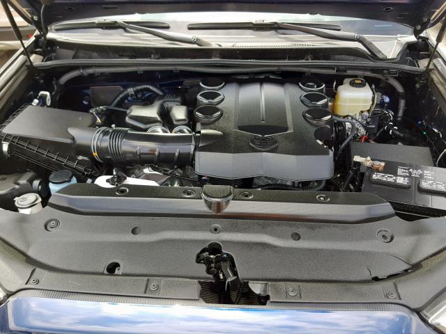 JTEBU5JR9J5572739 - 2018 TOYOTA 4RUNNER SR BLUE photo 7