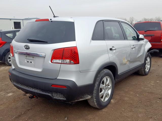 5XYKT3A13CG304186 - 2012 KIA SORENTO BASE  photo 4