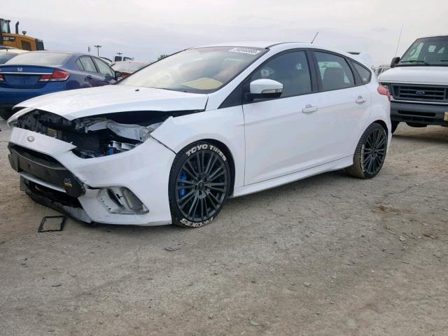 WF0DP3TH6G4116061 - 2016 FORD FOCUS RS WHITE photo 2