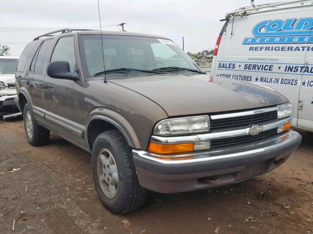 1GNDT13W3W2230764 - 1998 CHEVROLET BLAZER BROWN photo 1