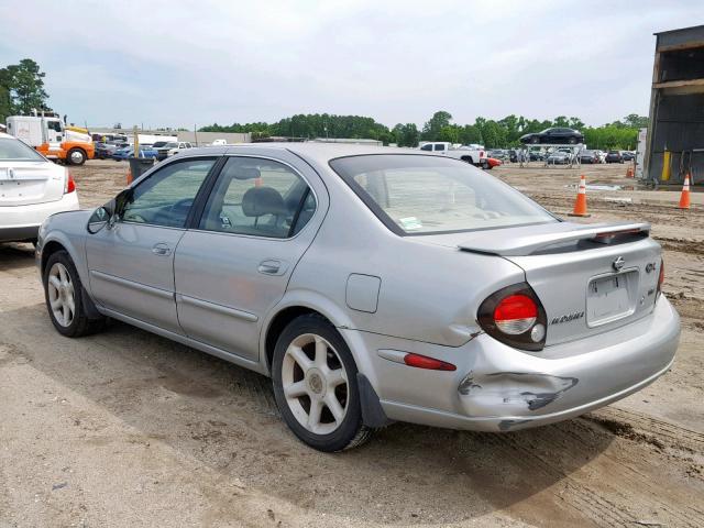 JN1CA31A61T110461 - 2001 NISSAN MAXIMA GXE SILVER photo 3