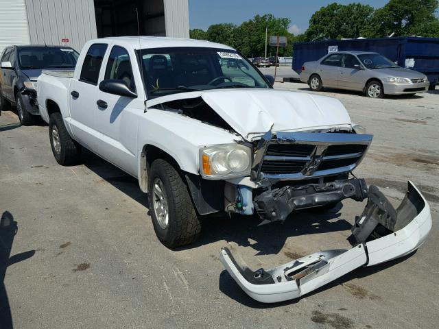 1D7HE48K56S688940 - 2006 DODGE DAKOTA QUA WHITE photo 1