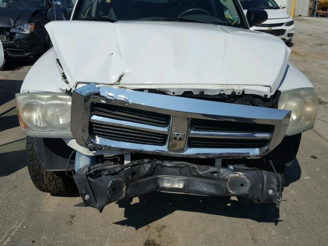 1D7HE48K56S688940 - 2006 DODGE DAKOTA QUA WHITE photo 7