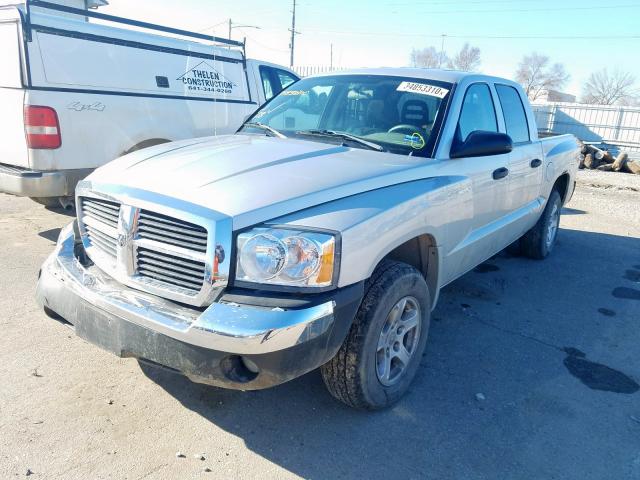 1D7HW48K15S273657 - 2005 DODGE DAKOTA QUAD SLT  photo 2