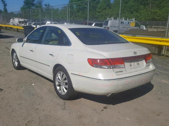 KMHFC46F67A180685 - 2007 HYUNDAI AZERA SE WHITE photo 3