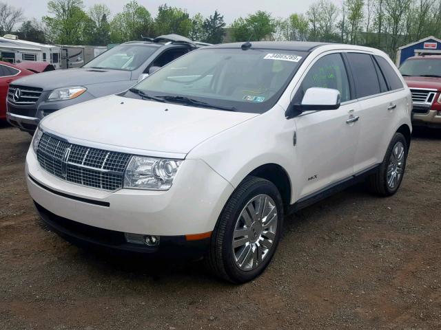 2LMDJ8JC0ABJ21407 - 2010 LINCOLN MKX WHITE photo 2