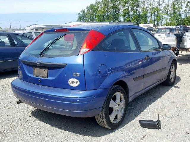 3FAHP31333R165835 - 2003 FORD FOCUS ZX3 BLUE photo 4