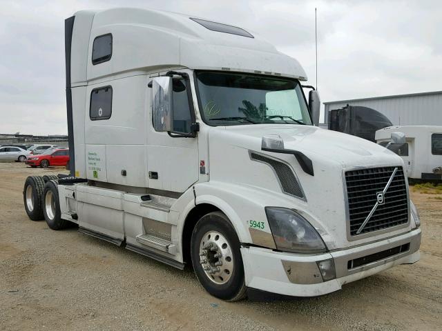 4V4NC9EH9EN170453 - 2014 VOLVO VN VNL WHITE photo 1