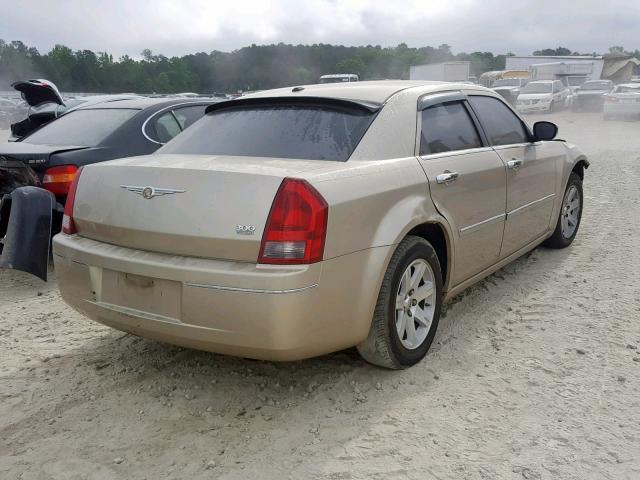 2C3KA53G97H629908 - 2007 CHRYSLER 300 TOURIN GOLD photo 4