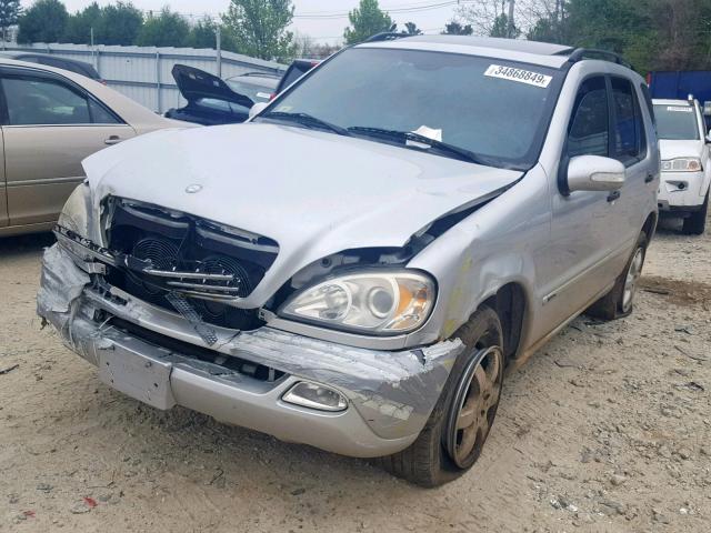 4JGAB57E74A495550 - 2004 MERCEDES-BENZ ML 350 GRAY photo 2