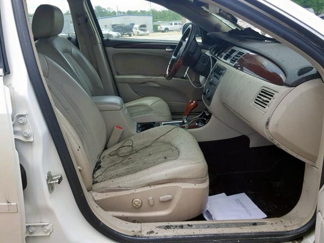 1G4HF57968U209522 - 2008 BUICK LUCERNE SU WHITE photo 5