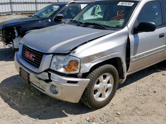 1GKDT13S452178120 - 2005 GMC ENVOY SILVER photo 9