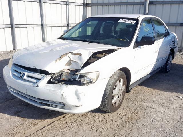 1HGCG56411A003096 - 2001 HONDA ACCORD LX WHITE photo 2