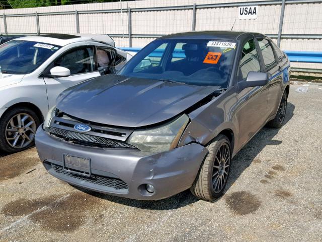 1FAHP3GN5AW252137 - 2010 FORD FOCUS SES GRAY photo 2