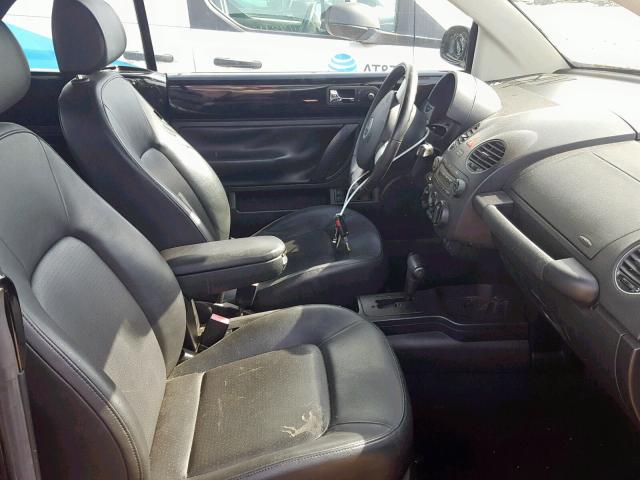 3VWRW3AL4AM003348 - 2010 VOLKSWAGEN NEW BEETLE 黑色 照片 5