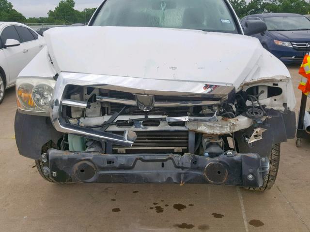 1D7HE48KX6S533610 - 2006 DODGE DAKOTA QUA WHITE photo 9