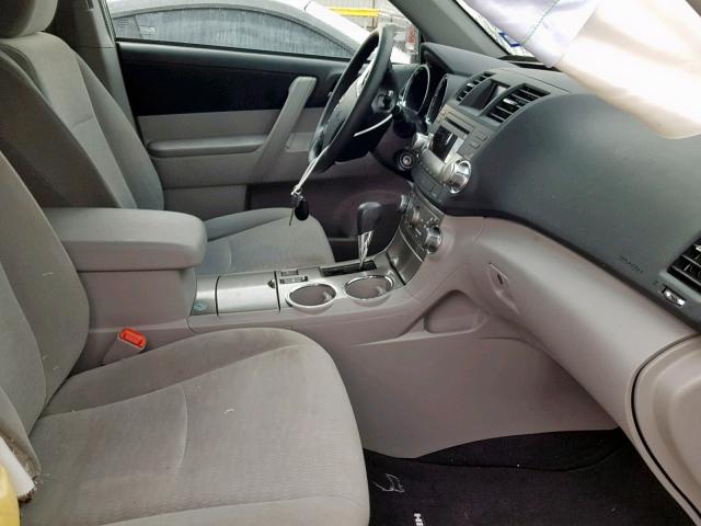 5TDBK3EH7CS162857 - 2012 TOYOTA HIGHLANDER GRAY photo 5