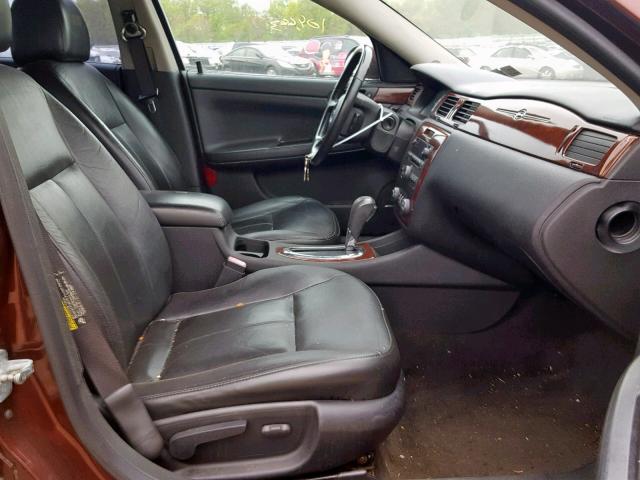 2G1WD58C269224436 - 2006 CHEVROLET IMPALA SUP 栗色 照片 5