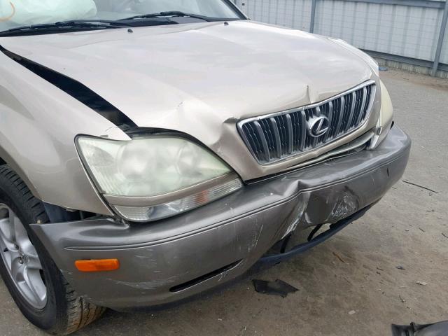 JTJGF10U420132507 - 2002 LEXUS RX 300 GOLD photo 9