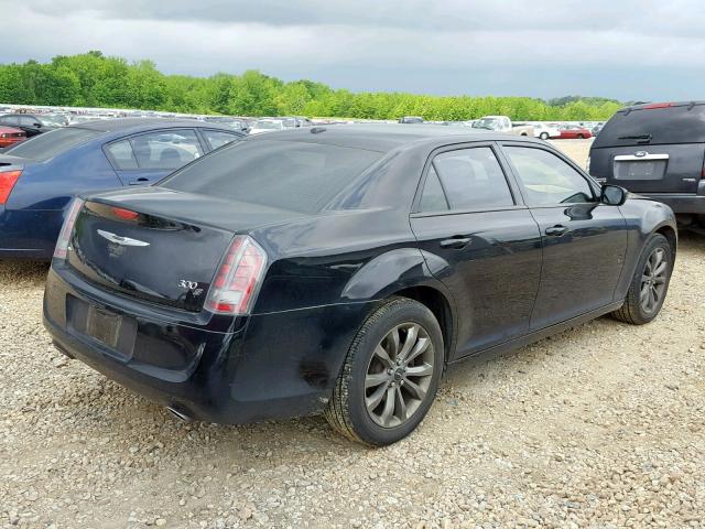 2C3CCAGG4EH238969 - 2014 CHRYSLER 300 S BLACK photo 4