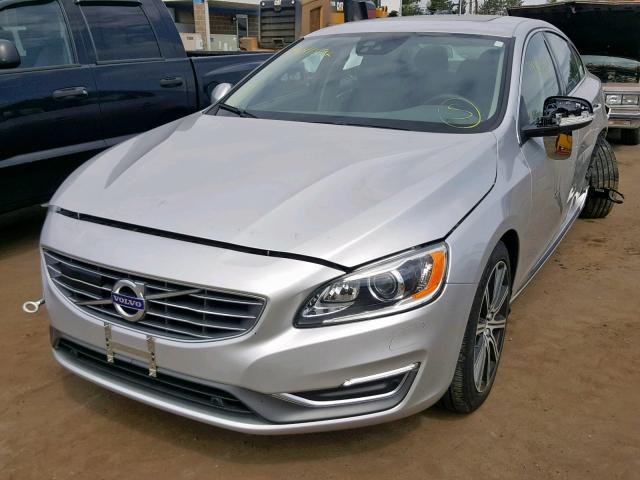 LYV402TM7HB152688 - 2017 VOLVO S60 PLATIN SILVER photo 2