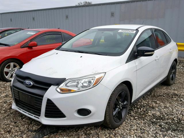 1FADP3F23DL360428 - 2013 FORD FOCUS SE WHITE photo 2