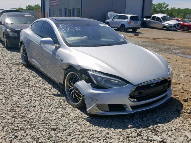 5YJSA1CG6DFP03890 - 2013 TESLA MODEL S Արծաթագույն լուսանկար 1