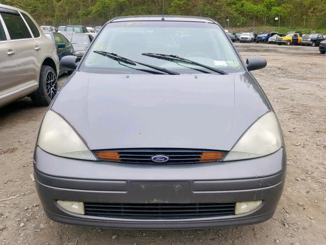 3FAFP37ZX3R175846 - 2003 FORD FOCUS ZX5 GRAY photo 9