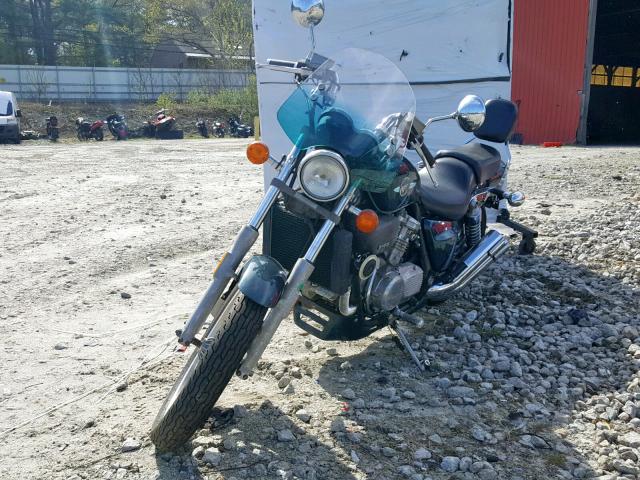 1HFRC2801JA102701 - 1988 HONDA VF750 C BLACK photo 2