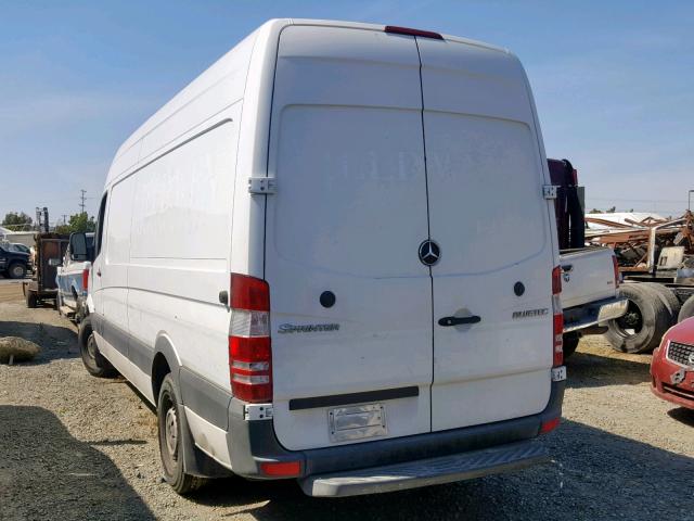 WD3PE8CC9D5730089 - 2013 MERCEDES-BENZ SPRINTER 2 WHITE photo 3