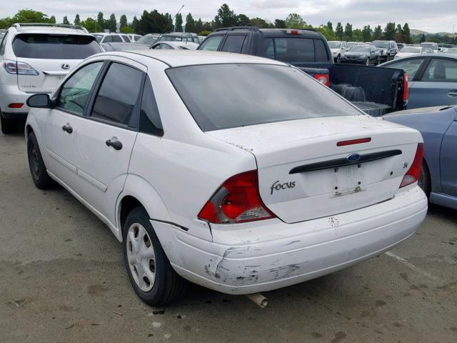 1FAFP34Z34W140374 - 2004 FORD FOCUS SE C WHITE photo 3