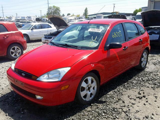 3FAHP37382R178537 - 2002 FORD FOCUS ZX5 RED photo 2