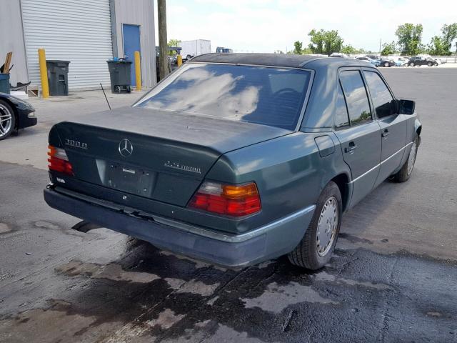 WDBEB28E0PB973887 - 1993 MERCEDES-BENZ 300 D GREEN photo 4