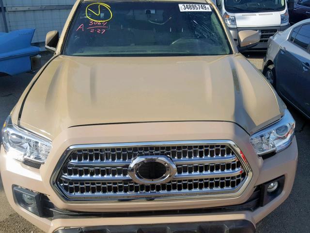 3TMCZ5AN9HM054688 - 2017 TOYOTA TACOMA DOU შავი ფოტო 7