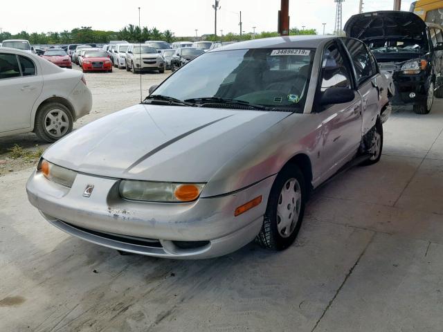 1G8ZH52832Z223688 - 2002 SATURN SL1 GRAY photo 2