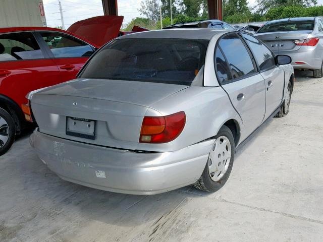 1G8ZH52832Z223688 - 2002 SATURN SL1 GRAY photo 4