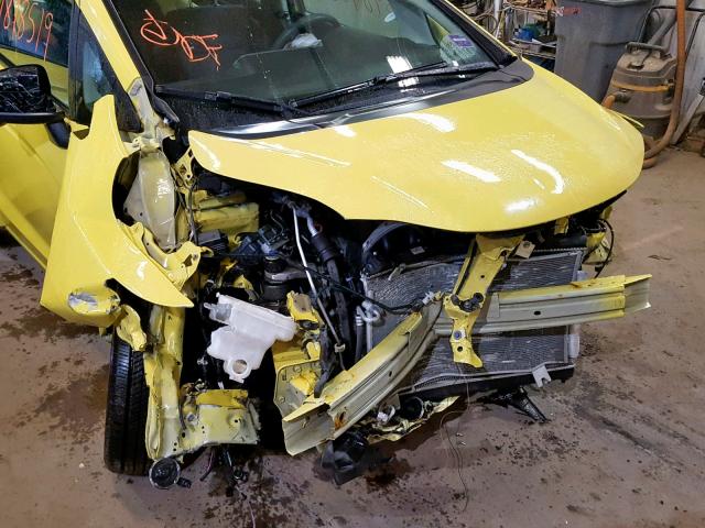 3HGGK5G88FM769760 - 2015 HONDA FIT EX YELLOW photo 9