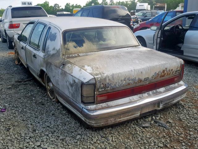 1LNCM81F9LY797675 - 1990 LINCOLN TOWN CAR WHITE photo 3